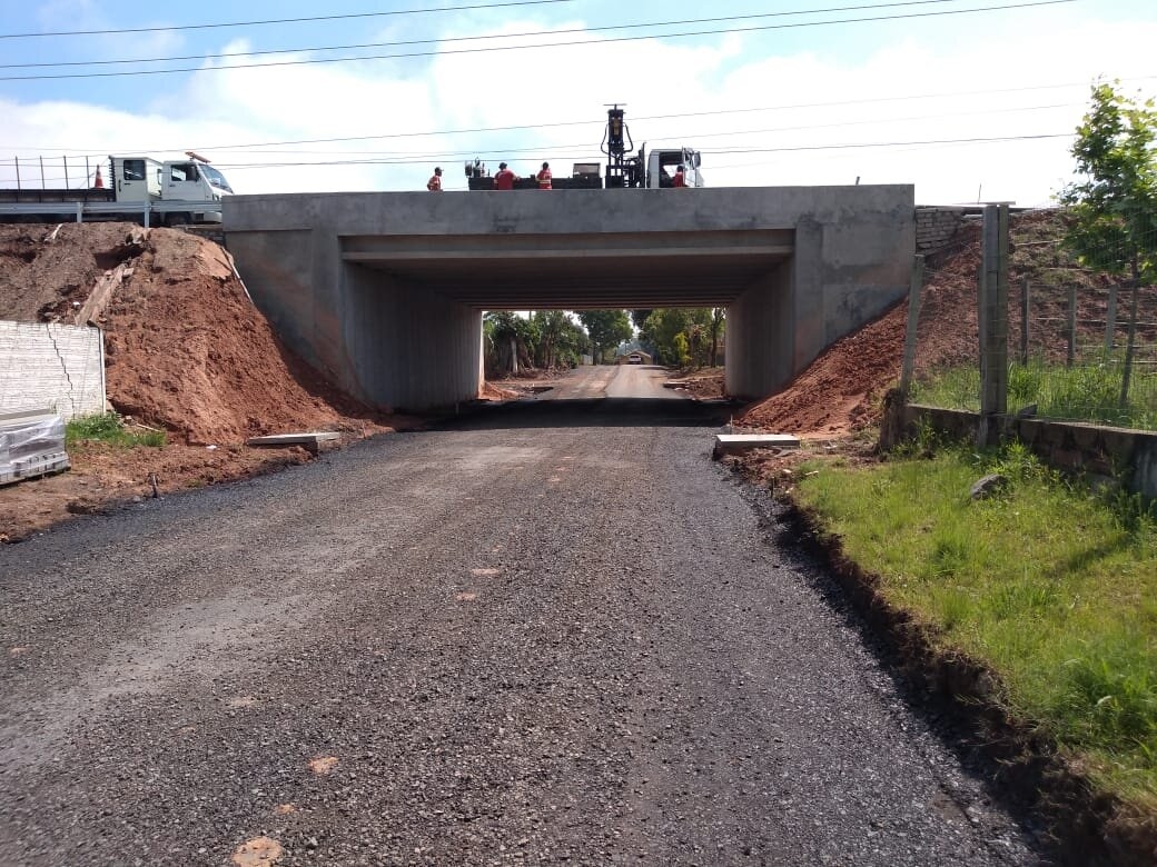 Passagem subterrânea está em construção entre os bairros Santa Terezinha e Empresa, na RS-239, em Taquara
Foto: Fábio
Machado