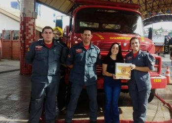 Recentemente bombeiros foram parceiros de ação do Xis do Vini, em benefício à Apae. 
Foto: Reprodução