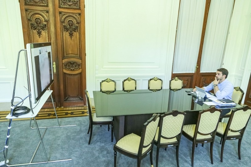 Governador Leite tem realizados videoconferências com prefeitos e secretários em razão do coronavírus - Foto: Gustavo Mansur / Palácio Piratini