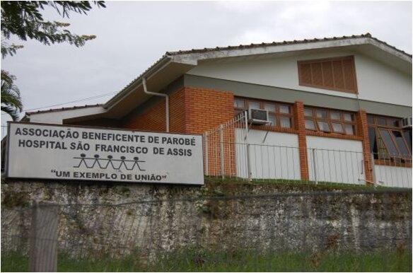 Antiga fachada do hospital dava destaque a união do povo que ajudou na sua construção Foto: Divulgação/HSFA