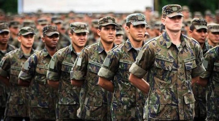 90 mil jovens devem ser incorporados às Forças Armadas, sendo 3 mil para a Marinha, 7 mil para a Aeronáutica e 80 mil para o Exército. - Foto: Governo de São Paulo