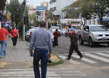 Cada vez mais movimentadas, ruas são termômetro da retomada da economia Foto: Matheus de Oliveira