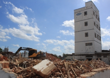 Antigo local de funcionamento da Pirisa está em processo de demolição.
Foto: Matheus de Oliveira
