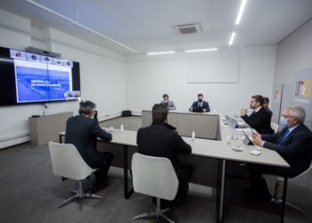 Governador anunciou novo sistema de monitoramento da pandemia em reunião presencial com participações por videoconferência - Foto: Felipe Dalla Valle/Palácio Piratini