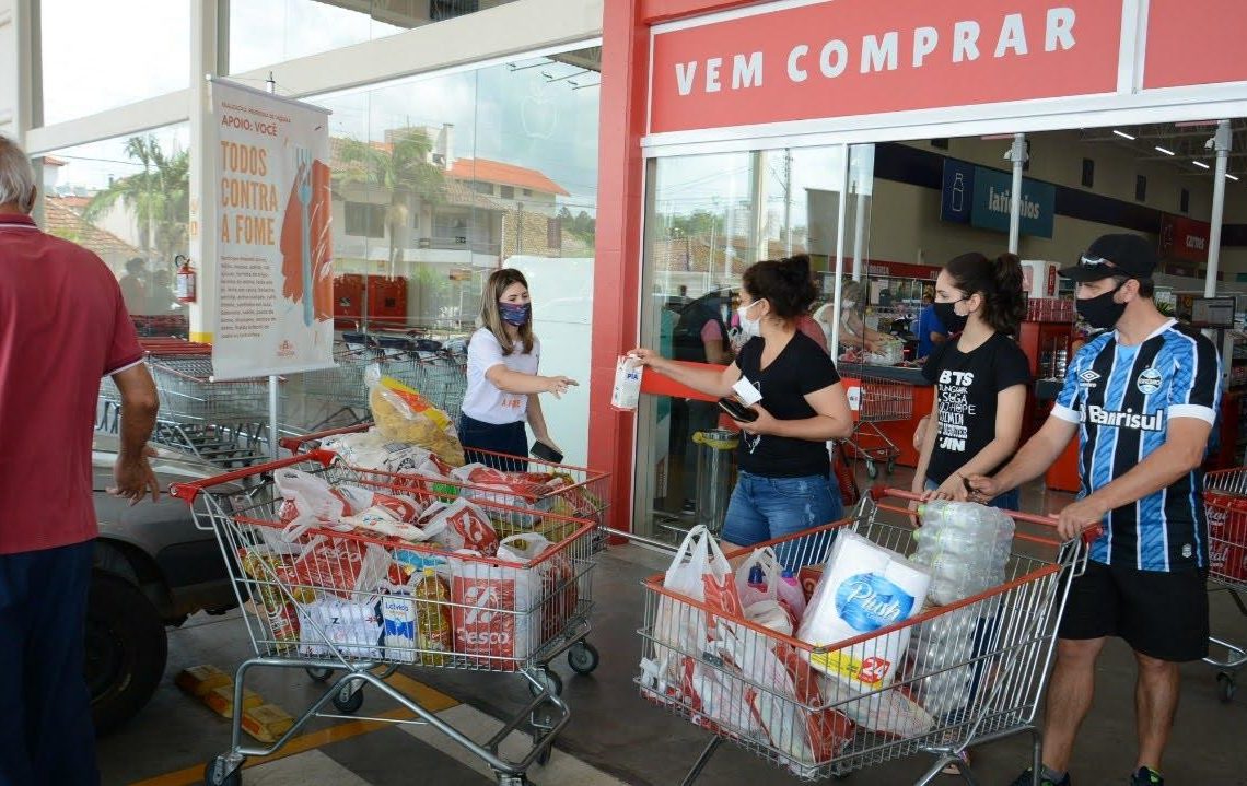 Campanha Todos Contra a Fome mobiliza a população para a doação de alimentos
Foto: Magda Rabie/Prefeitura de Taquara