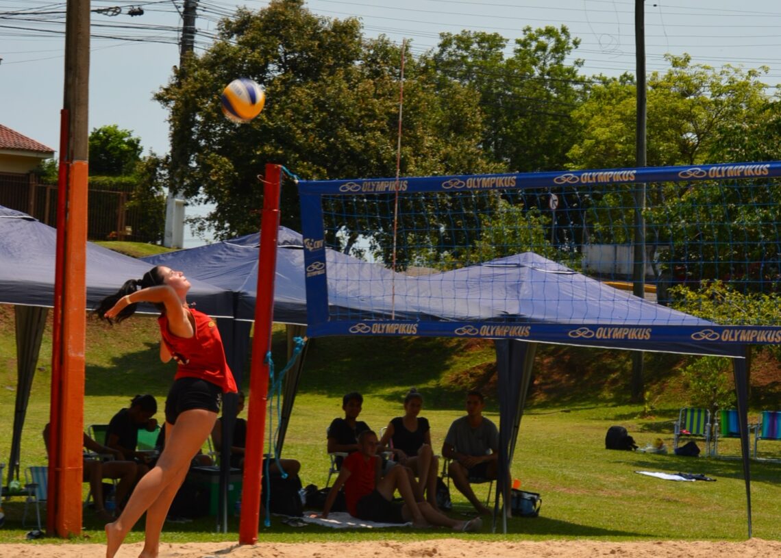 Evento de vôlei de areia feminino será disputado por atletas da região
Foto: Kerolin Buss/Divulgação