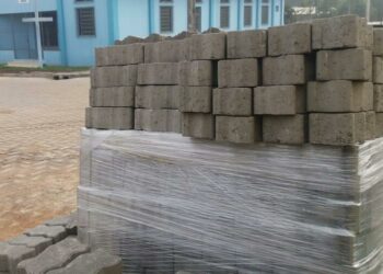 Blocos de concreto serão comprados pelos moradores, enquanto o Município fará a instalação nas ruas
Foto: Ruan Nascimento/Prefeitura de Taquara