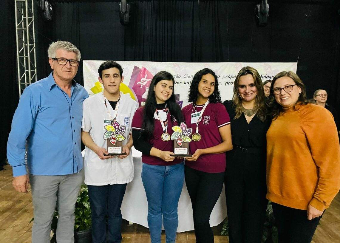 Vencedores da categoria Ensino Médio Foto: Cris Vargas/Prefeitura de Taquara
