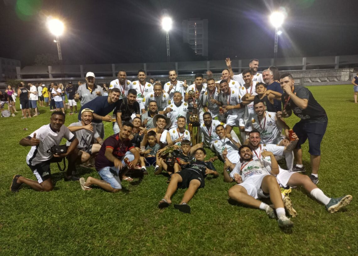 Campeão municipal, o time do Santos venceu o Força Jovem por 2 a 0

Foto: Magda Rabie/Prefeitura de Taquara