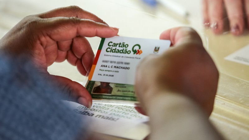 Entrega do Cartão Cidadão Devolve ICMS.
Créditos: Gustavo Mansur/Governo do Rio Grande do Sul