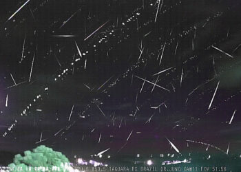 Na imagem uma sobreposição de 126 meteoros registrados pelo Observatório Heller & Jung, de Taquara, no período de 5 dias na direção noroeste. Imagem: Observatório Heller & Jung/Divulgação