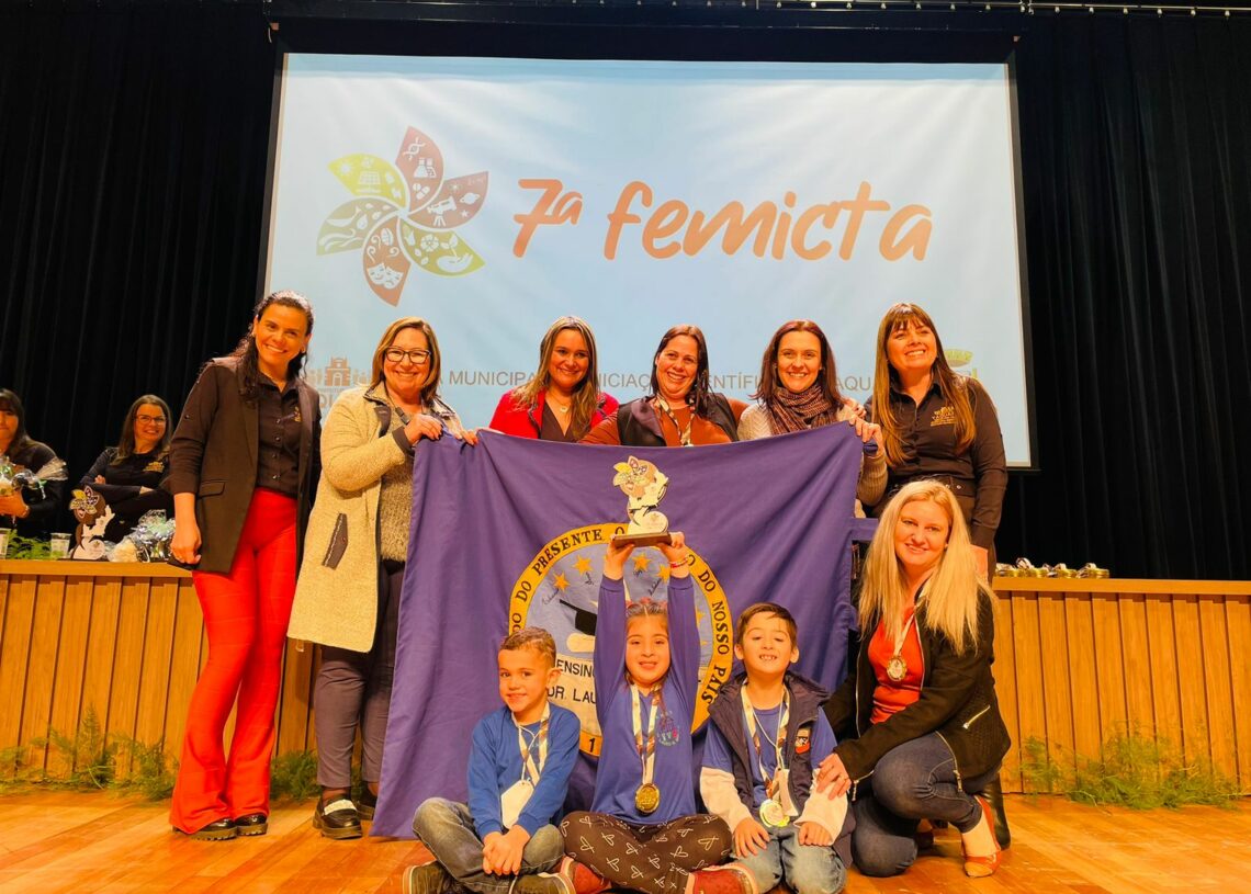 Premiados da Educação Infantil e do 1º ao 3º ano do Ensino Fundamental foram anunciados nesta quarta-feira (30)

Foto: Cris Vargas/Prefeitura de Taquara