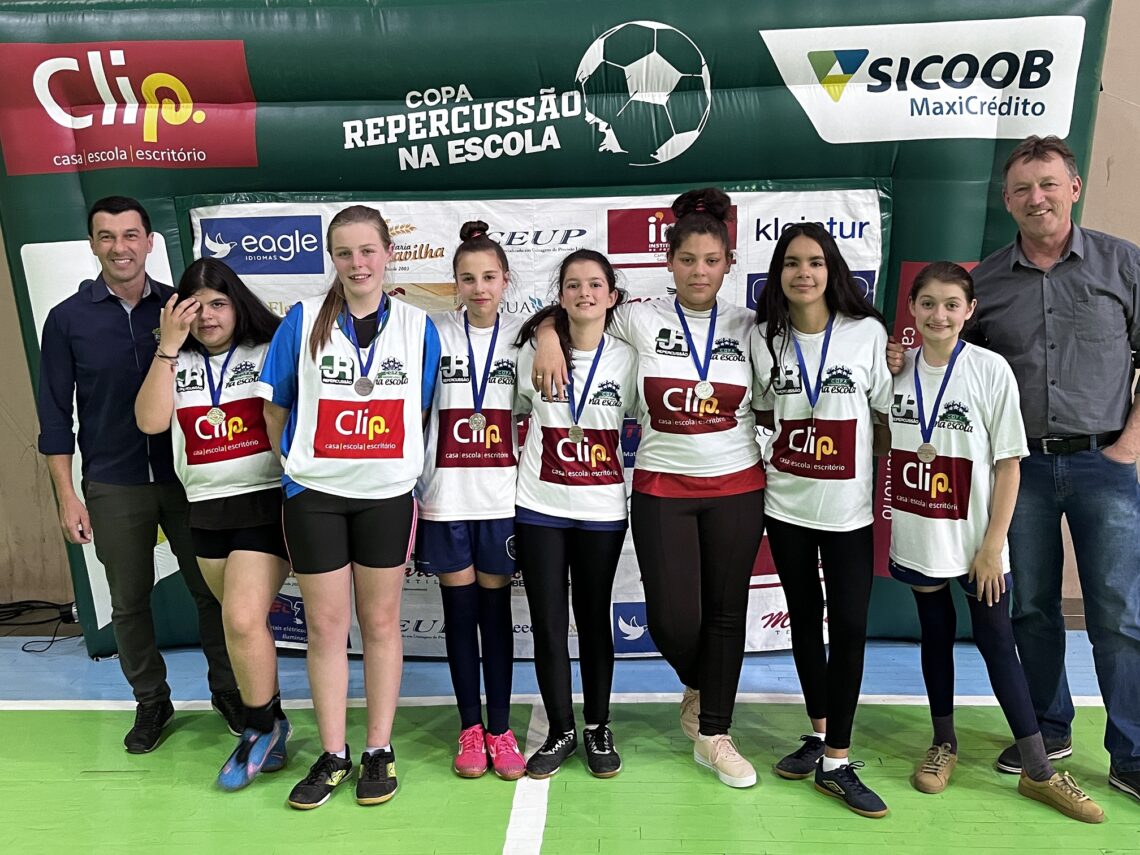 1º lugar Feminino 6º e 7º anos (Riozinho) - Águas Rasas – EMEF Ulisses Guimarães