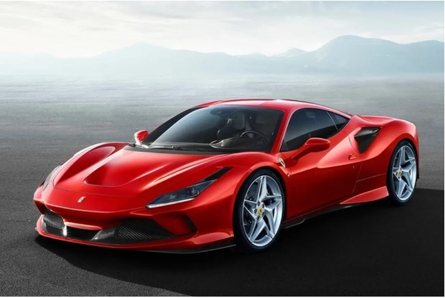 A Ferrari F8 Tributo, ano 2021, deve pagar R$ 130.143,59 de IPVA. Segundo a Sefaz, existem dois veículos do mesmo ano e modelo no Estado.