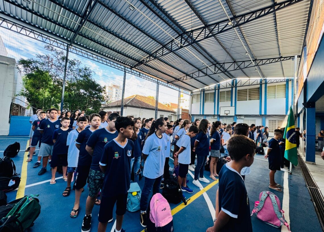 Quadra da escola ganhou cobertura nova

Foto: Divulgação/PMT